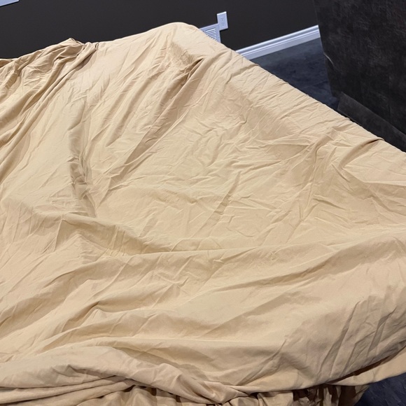 2 sets of king sheets gold and brown - Picture 4 of 11